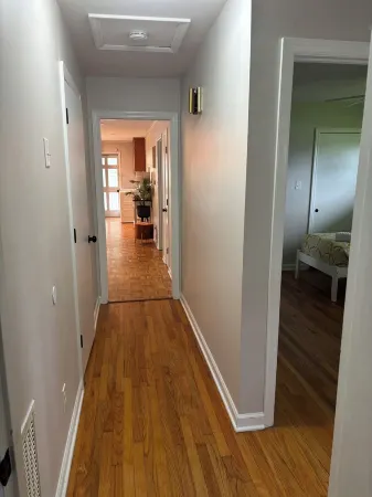 Bonnie On Clyde,Whole house in beautiful neighborhood with private garden patio