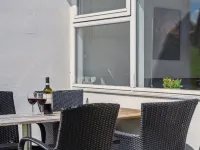 "Sandrine" - 400m from the sea