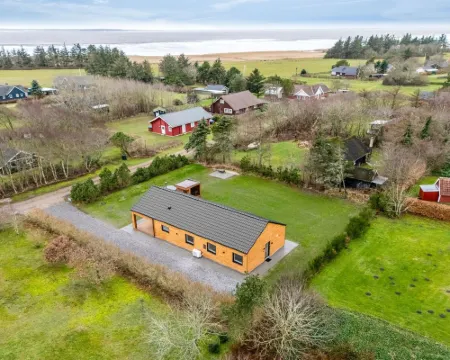 "Grimar" - 400m to the Fjord Hotels in Vemb