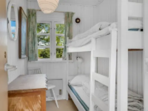 "Ingobert" - 50m from the Sea