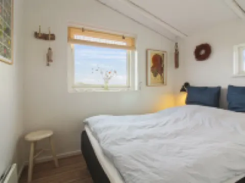 "Anissa" - 100m from the Sea