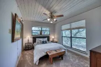 StunningHome on the Blanco River Hotels in Blanco