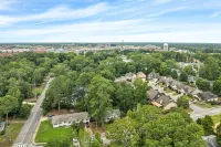 Drake Ave Dreamy Backyard!