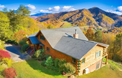 Scenic Family Getaway, Hot Tub, Theatre, Game Room, Pet Friendly & Elopements OK