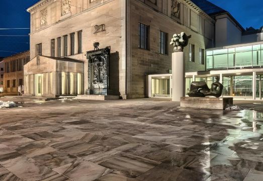 스위스 스타 타워 외관