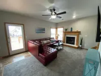 •Delightful 5b stay in Paradise!!• Hotels in Waukee