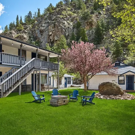 Misty Mountain Lodge