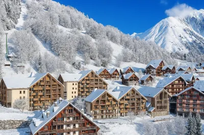 Vacancéole Résidence Les Hauts de Vaujany Hotels in Isere