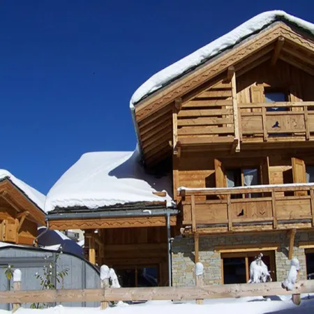Chalet in Les Deux Alpes with Private Pool