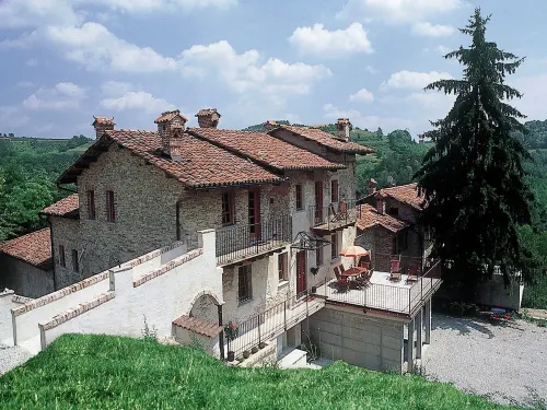 Mansion in Langhe with Pool and Winery Charm