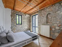 Villa near Lampini with Private Pool -  Ferienhäuser