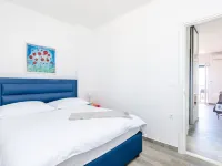 Apartments Villa Lukas - ''No.8'' One-Bedroom Apartment with Balcony and Sea View - Jacuzzi
