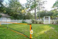 The Flamingo House - Family Fun Time Отели в г. Монтгомери