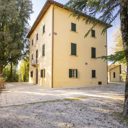 Mansion in Citerna with Pool & Terrace