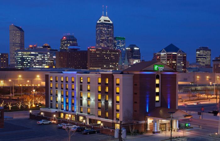 Holiday Inn Express & Suites INDIANAPOLIS DTN-CONV CTR AREA by IHG