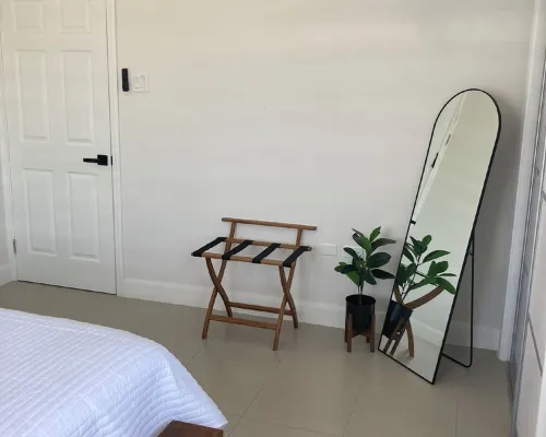 Modern, Cozy, Airy 3-Bedroom Tropical Escape in Oceanpointe, Hanover, Jamaica 루세아 호텔