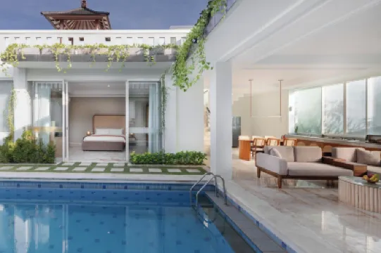 Nunamkhalu Private Villa and Spa Hotel berhampiran Villa Gapura Vista