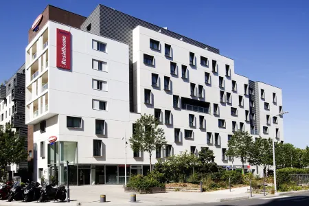 Residhome Paris Issy les Moulineaux Отели рядом с достопримечательностью «Museum of Playing Cards»
