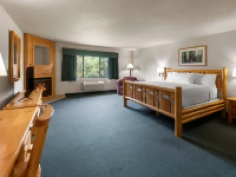 Shell Lake Lodge, a Travelodge by Wyndham 謝爾萊克酒店