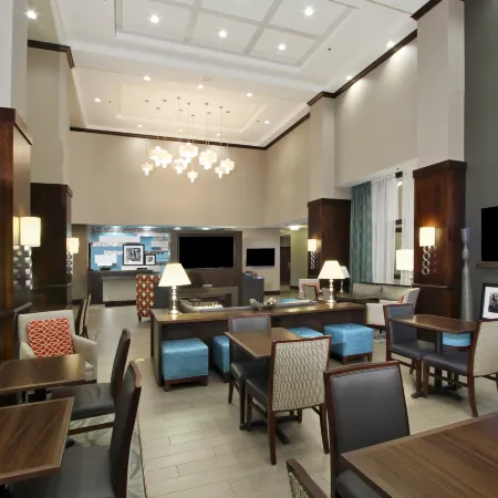 Hampton Inn & Suites Columbus/University Area