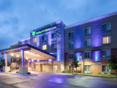 Holiday Inn Express & Suites MANHATTAN by IHG Hoteles en Manhattan