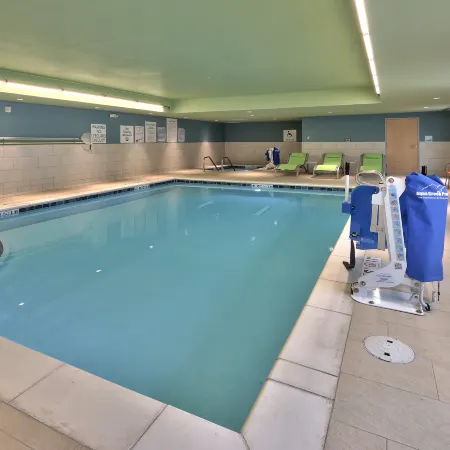 Holiday Inn Express & Suites ROSWELL by IHG