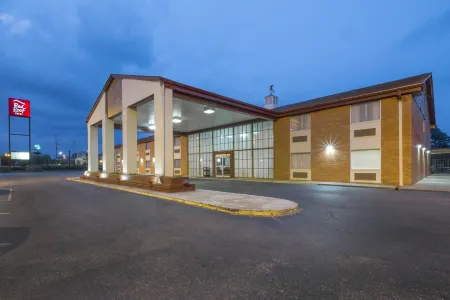 Red Roof Inn Meridian Отели рядом с Аэропорт Меридиан