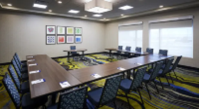 홀리데이 인 익스프레스 앤드 스위트 브랜트퍼드 바이 IHG
