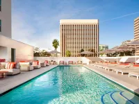 Fairmont Breakers Long Beach - Pools