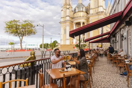 Ilhéus Praia Hotel Отели рядом с достопримечательностью «Sao Sebastiao Cathedral»