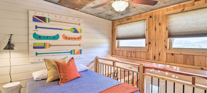 Cheery Pet-Friendly Studio w/ Shared Fire Pit Hotels in Izard County