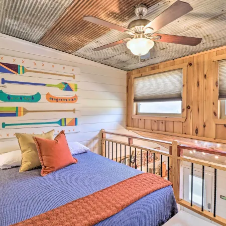 Cheery Pet-Friendly Studio w/ Shared Fire Pit