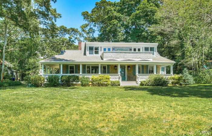 Steps to Beach: Cape Cod Family Retreat w/ Patio