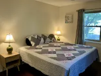 Game Room and Cozy Cowboy Dipping Pool - Amazing Family Retreat