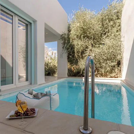 Majo Suites Hotel