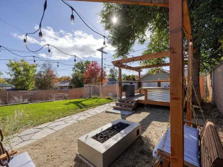 The Nest with Firepit & Backyard Swings