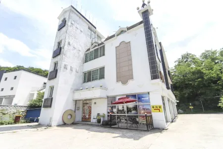 Hapcheon Broadway Hotel Отели в г. Хапчхон