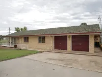 Family Retreat in Central Tenterfield Hotels in Tenterfield