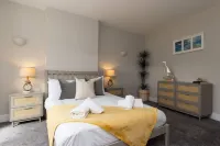 Modern 5-bedroom Retreat Nr Coast Hotels in Emsworth