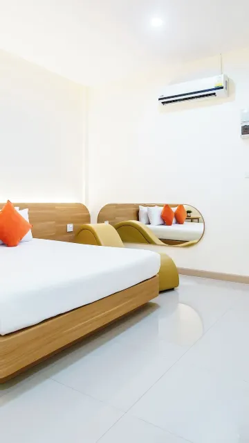 ห้องดีลักซ์ เตียงใหญ่ 1 เตียง