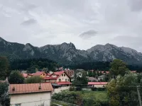 Suru Hotel & Restaurant - Mountain view