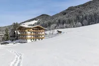 Alpine Apartment With Dream View & Garden Feeling - 3-Star