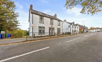 Charming Village Escape near Loch Lomond