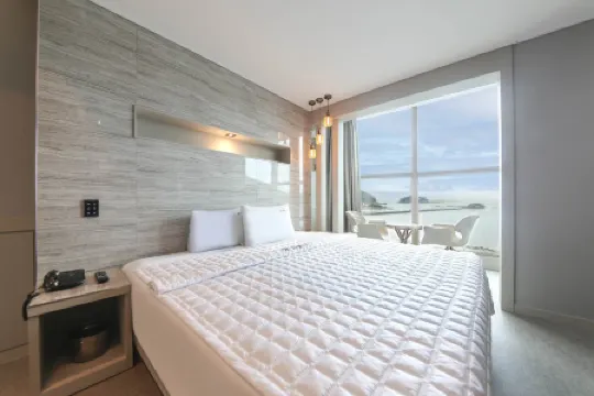 Busan Dadaepo One Hotel Отели рядом с достопримечательностью «Морской пляж Тадэпхо»