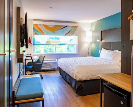 Tru by Hilton Kalamazoo Hotels in Kalamazoo