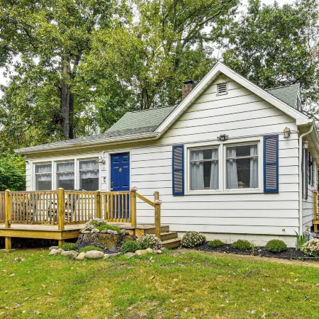 < 1 Mi to Notre Dame: Family-friendly Home!
