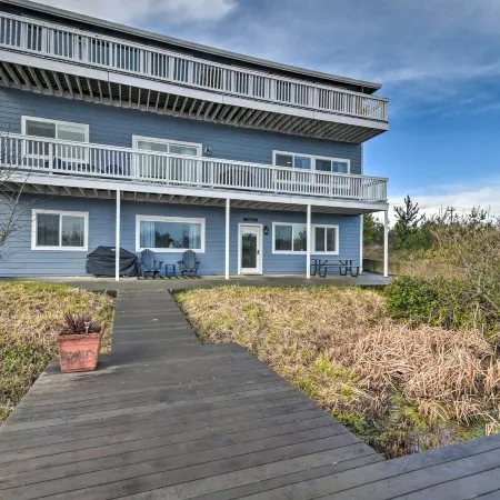 Swim, Hike and Fish Canalfront Gem in Ocean Shores