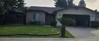 Home with family King bed.  To Visalia 4 min. Away.  Near sequoia tional park