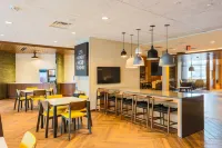 Fairfield by Marriott Inn & Suites Marquette - Baarit