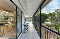 Spacious 4Br Retreat w/ 2 King Suites ~ Heated Saltwater Pool ~ Near Ami/Img!